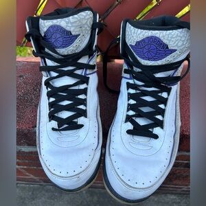 Size 13 Retro Michael Jordan men’s basketball shoes. Concord style # 385475-153.